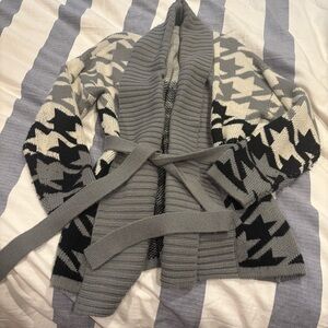 Women’s Cozy Houndstooth Cardigan Sweater